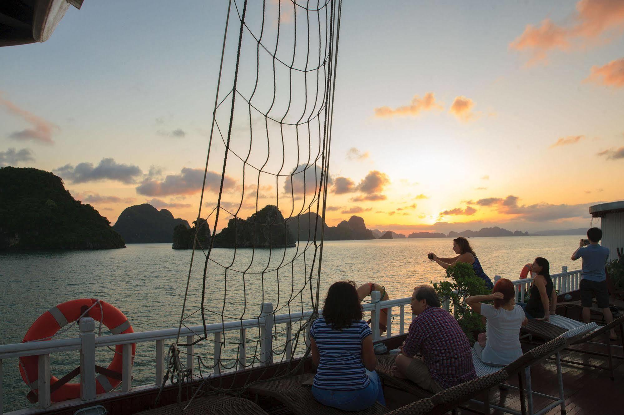 Royal Palace Cruise Ha Long Exterior photo