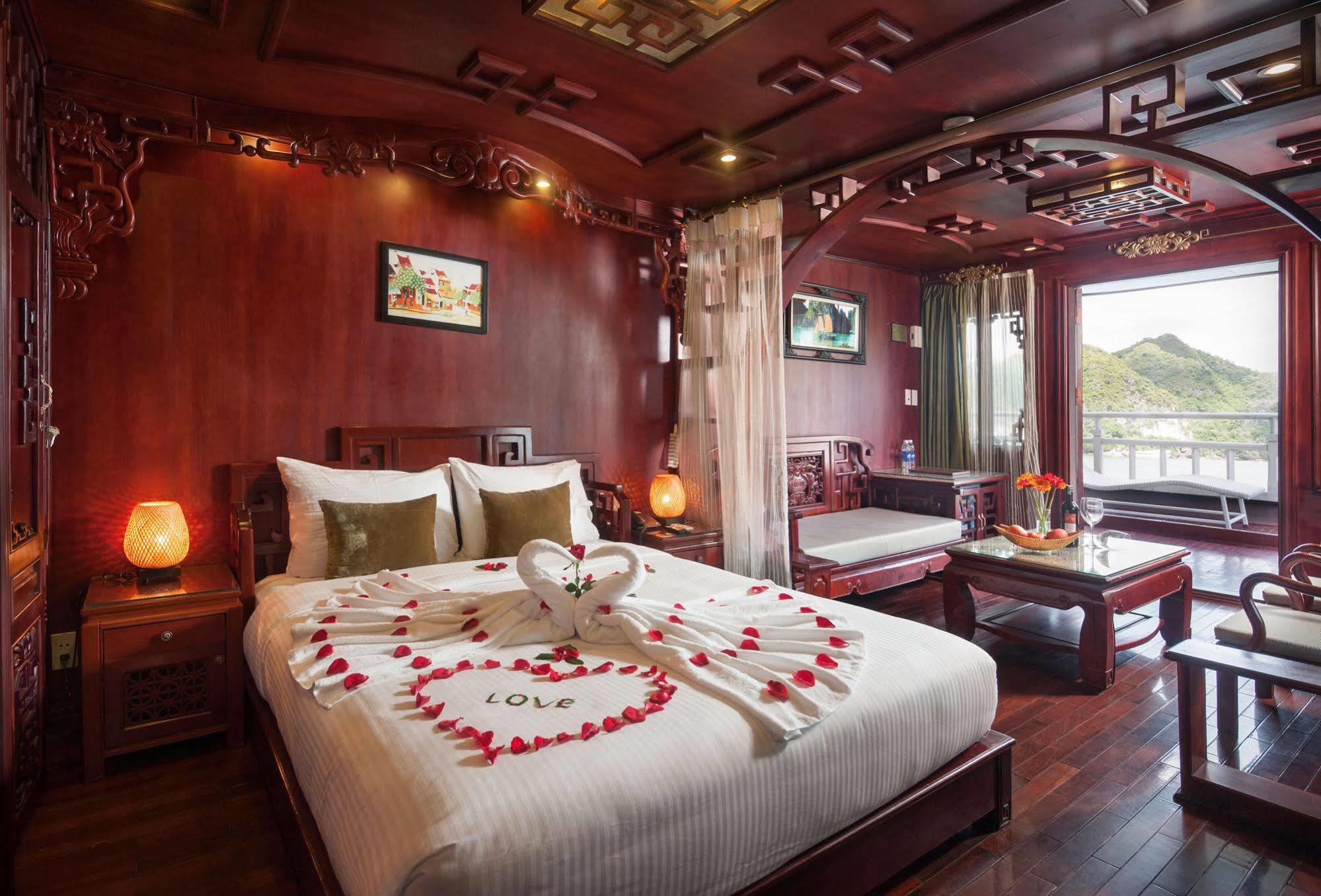 Royal Palace Cruise Ha Long Exterior photo